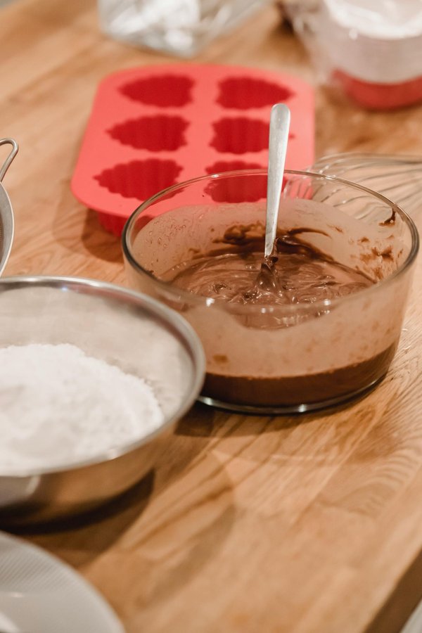 Quels critères pour sélectionner un ustensile de cuisson en silicone pour une résistance à la chaleur?